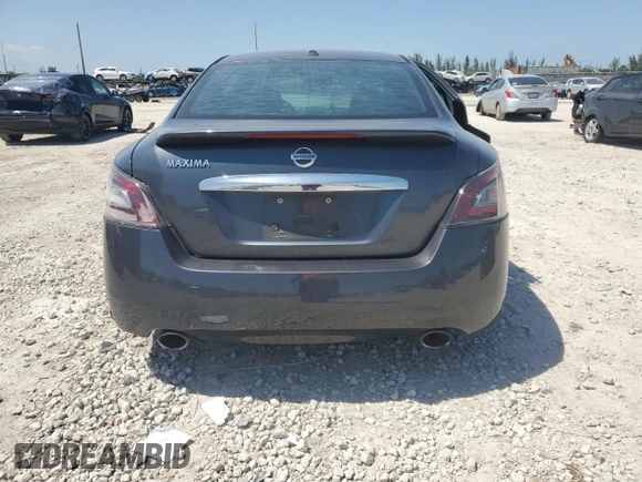 2013 Nissan Maxima SV z VIN 1N4AA5AP9DC838726, wystawiony jako Copart lot #56912305 z przebiegiem 131 149 mil mil oraz Szkody całkowita. Historia ofert i sprzedaży dostępna na DreamBid. Obrazek 6.