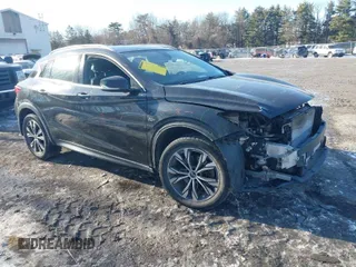 2017 Infiniti QX30 Premium z VIN SJKCH5CR3HA030898, wystawiony jako IAAI lot #41416789 z przebiegiem 114 737 mil mil oraz . Historia ofert i sprzedaży dostępna na DreamBid. Obrazek 1.