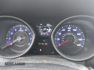 2015 Hyundai Elantra SE z VIN 5NPDH4AE7FH616818, wystawiony jako IAAI lot #41784684 z przebiegiem 107 377 mil mil oraz . Historia ofert i sprzedaży dostępna na DreamBid. Obrazek 7.