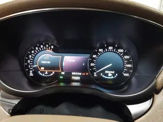 2016 Lincoln MKC Reserve with VIN 5LMTJ3DH2GUJ24052, listed as a IAAI auction lot 41666912 with 62,818 mi miles and . Bid and sale history available at DreamBid. Image 7.