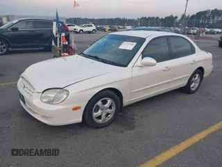 2000 Hyundai Sonata with VIN KMHWF25S3YA327184, listed as a IAAI auction lot 41771540 with 84,783 mi miles. Bid and sale history available at carsss.com. Image 2.