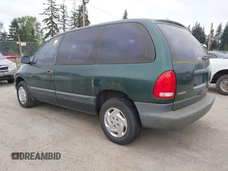 1997 Dodge Caravan SE with VIN 2B4GP45R3VR402016, listed as a IAAI auction lot 42131557 with Not Provided miles and . Bid and sale history available at carsss.com. Image 3.
