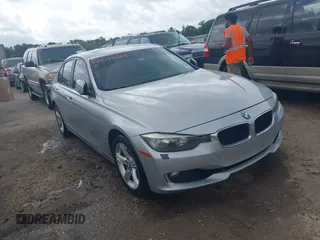 2012 BMW 3 Series 328i с VIN WBA3A5G59CNP15839, выставлен на аукционе IAAI как лот 42132524 с пробегом 165 462 миль миль и . История ставок и продаж доступна на DreamBid. Изображение 1.