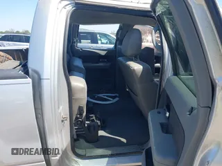 2008 Ford F-150 XLT z VIN 1FTPW14538FC09573, wystawiony jako IAAI lot #41978554 z przebiegiem Nie podano mil oraz . Historia ofert i sprzedaży dostępna na DreamBid. Obrazek 8.
