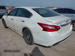 2016 Nissan Altima S with VIN 1N4AL3AP4GN318456, listed as a IAAI auction lot 42255076 with 165,484 mi miles and . Bid and sale history available at DreamBid. Image 3.