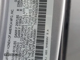 2018 Honda Accord Touring z VIN 1HGCV3F95JA008081, wystawiony jako Copart lot #49381315 z przebiegiem 75 219 mil mil oraz Szkoda całkowita • Salvage title. Historia ofert i sprzedaży dostępna na DreamBid. Obrazek 12.