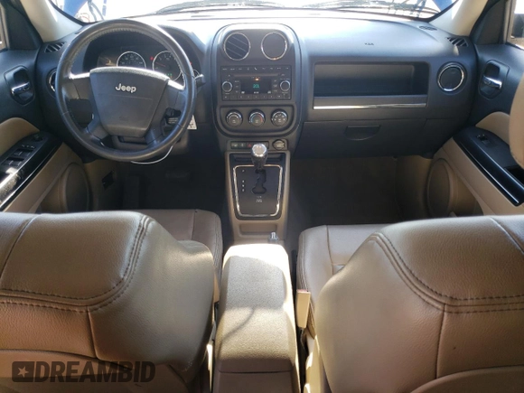 2010 Jeep Patriot Limited z VIN 1J4NF4GB4AD519060, wystawiony jako Copart lot #57623785 z przebiegiem 187 257 mil mil oraz Szkoda całkowita • Salvage title. Historia ofert i sprzedaży dostępna na DreamBid. Obrazek 8.