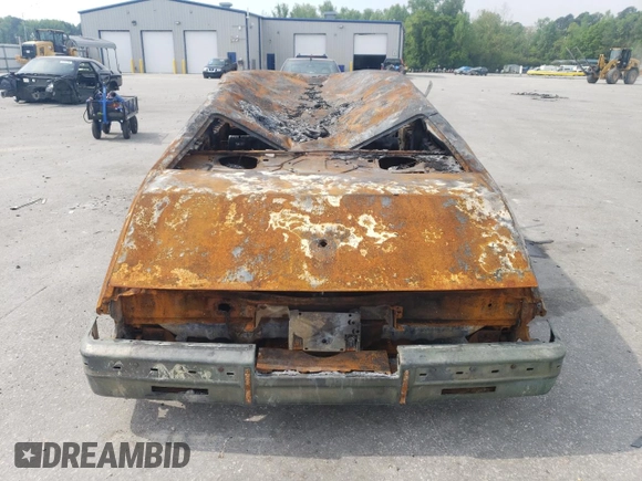 1985 Cadillac Seville z VIN 1G6KS6988FE825863, wystawiony jako Copart lot #52723115 z przebiegiem Nie podano mil oraz Szkoda całkowita • Salvage title. Historia ofert i sprzedaży dostępna na DreamBid. Obrazek 6.