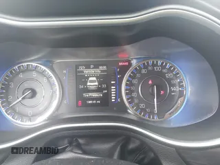2015 Chrysler 200 Limited с VIN 1C3CCCAB8FN707577, выставлен на аукционе IAAI как лот 42315250 с пробегом 196 141 миль миль и . История ставок и продаж доступна на DreamBid. Изображение 7.