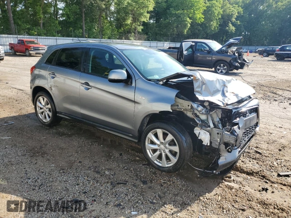 2015 Mitsubishi Outlander ES z VIN 4A4AP3AUXFE054428, wystawiony jako Copart lot #55333135 z przebiegiem 167 823 mil mil oraz Szkoda całkowita • Salvage title. Historia ofert i sprzedaży dostępna na DreamBid. Obrazek 4.