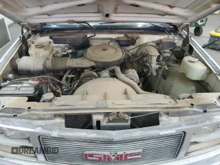1988 GMC Sierra 2500 z VIN 2GTFK29K5J1545539, wystawiony jako Copart lot #85669174 z przebiegiem 263 730 mil mil oraz Tytuł czysty. Historia ofert i sprzedaży dostępna na DreamBid. Obrazek 11.