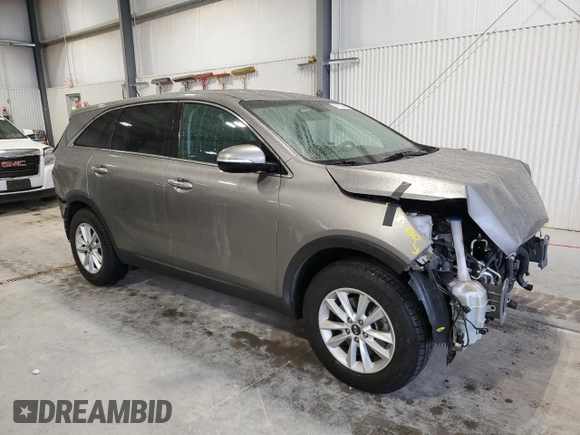 2019 Kia Sorento LX with VIN 5XYPG4A33KG500743, listed as a Copart auction lot 47312445 with 54,743 mi miles and Clean Title. Bid and sale history available at carsss.com. Image 4.
