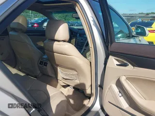 2009 Cadillac CTS RWD с VIN 1G6DF577290119328, выставлен на аукционе IAAI как лот 42508096 с пробегом 136 049 миль миль и . История ставок и продаж доступна на DreamBid. Изображение 8.