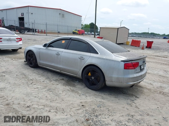 2011 Audi A8 z VIN WAUAVAFD7BN006743, wystawiony jako IAAI lot #42278486 z przebiegiem Nie podano mil oraz . Historia ofert i sprzedaży dostępna na DreamBid. Obrazek 3.