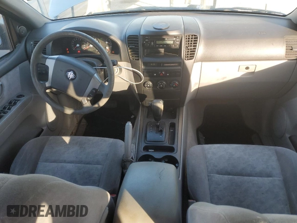2005 Kia Sorento LX with VIN KNDJC733X55487373, listed as a Copart auction lot 42855055 with 154,080 mi miles and Clean Title. Bid and sale history available at carsss.com. Image 8.