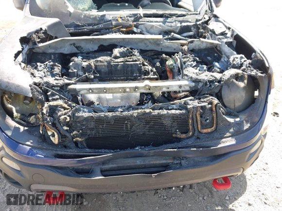 2017 Jeep Renegade Deserthawk z VIN ZACCJBCBXHPE70318, wystawiony jako IAAI lot #41922391 z przebiegiem Nie podano mil oraz . Historia ofert i sprzedaży dostępna na DreamBid. Obrazek 13.