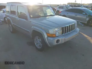 2008 Jeep Commander Sport z VIN 1J8HH48K48C213531, wystawiony jako IAAI lot #40878062 z przebiegiem 152 788 mil mil oraz . Historia ofert i sprzedaży dostępna na DreamBid. Obrazek 1.