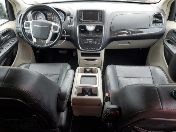 2014 Chrysler Town & Country Touring z VIN 2C4RC1BG2ER215987, wystawiony jako Copart lot #58727495 z przebiegiem 166 367 mil mil oraz Tytuł czysty. Historia ofert i sprzedaży dostępna na DreamBid. Obrazek 8.