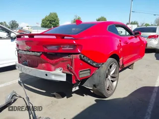 2016 Chevrolet Camaro 2SS z VIN 1G1FH1R71G0118652, wystawiony jako IAAI lot #42087638 z przebiegiem Nie podano mil oraz . Historia ofert i sprzedaży dostępna na DreamBid. Obrazek 4.