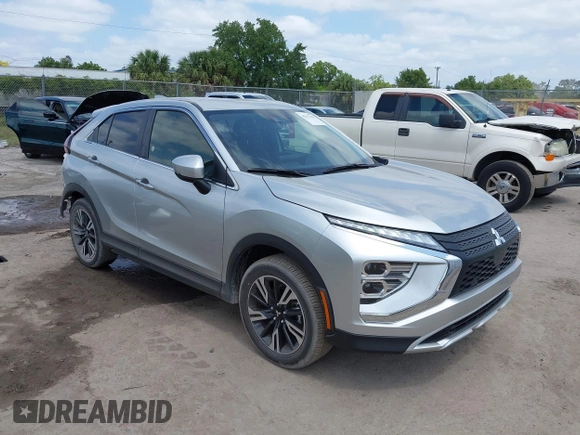 2025 Mitsubishi Eclipse Cross SE with VIN JA4ATWAA1SZ003410, listed as a IAAI auction lot 42117623 with 6,465 mi miles and . Bid and sale history available at DreamBid. Image 1.