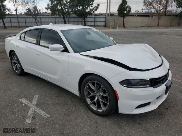 2016 Dodge Charger SXT with VIN 2C3CDXHG1GH272045, listed as a Copart auction lot 89378755 with 104,869 mi miles and Salvage Title. Bid and sale history available at carsss.com. Image 4.