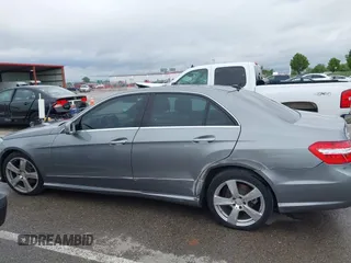 2011 Mercedes-Benz E 350 Luxury z VIN WDDHF8HBXBA338420, wystawiony jako IAAI lot #42155045 z przebiegiem 196 075 mil mil oraz . Historia ofert i sprzedaży dostępna na DreamBid. Obrazek 14.