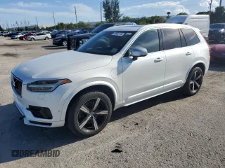 2017 Volvo XC90 R-Design with VIN YV4BC0PM3H1109046, listed as a Copart auction lot 60981114 with 118,008 mi miles and Clean Title. Bid and sale history available at carsss.com. Image 1.