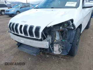2017 Jeep Cherokee Latitude with VIN 1C4PJMCS7HW588228, listed as a IAAI auction lot 41839067 with 212,876 mi miles. Bid and sale history available at carsss.com. Image 6.