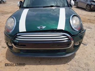 2014 MINI Hardtop with VIN WMWXM5C53ET972847, listed as a IAAI auction lot 42502121 with 165,475 mi miles and . Bid and sale history available at DreamBid. Image 6.