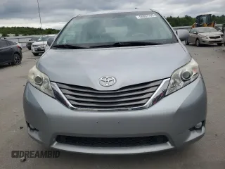2011 Toyota Sienna XLE z VIN 5TDDK3DC1BS018203, wystawiony jako Copart lot #58807795 z przebiegiem 103 177 mil mil oraz Szkoda całkowita • Salvage title. Historia ofert i sprzedaży dostępna na DreamBid. Obrazek 5.