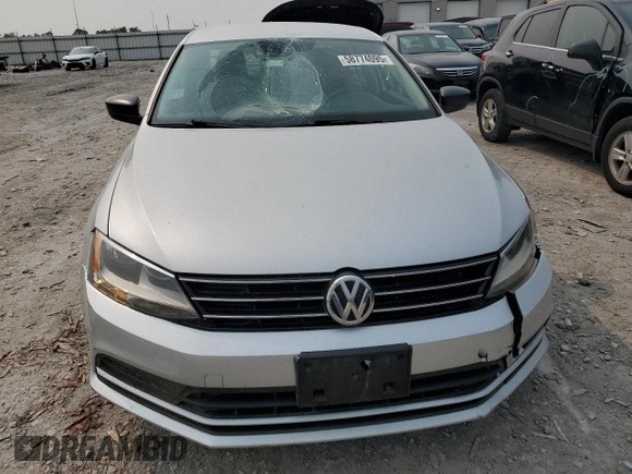 2015 Volkswagen Jetta SE z VIN 3VWD17AJXFM256597, wystawiony jako Copart lot #58774095 z przebiegiem 150 969 mil mil oraz Szkoda całkowita • Salvage title. Historia ofert i sprzedaży dostępna na DreamBid. Obrazek 5.