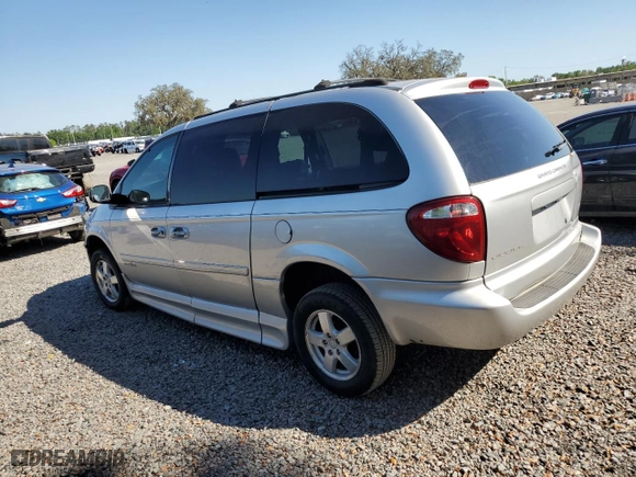 2005 Dodge Caravan SXT with VIN 2D4GP44L85R210500, listed as a Copart auction lot 50492545 with 123,598 mi miles and Clean Title. Bid and sale history available at carsss.com. Image 2.