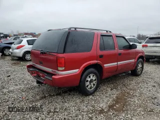 2000 GMC Jimmy SLE Convenience with VIN 1GKDT13W0Y2273829, listed as a Copart auction lot 84811284 with 129,635 mi miles and Salvage Title. Bid and sale history available at carsss.com. Image 3.