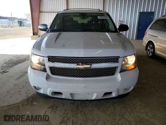 2010 Chevrolet Suburban LS z VIN 1GNUKHE37AR172317, wystawiony jako Copart lot #58264205 z przebiegiem 171 390 mil mil oraz Czysty tytuł • Clean title. Historia ofert i sprzedaży dostępna na DreamBid. Obrazek 5.