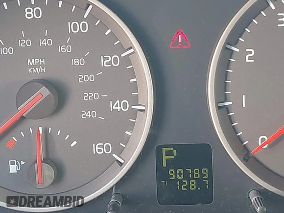 2006 Volvo S40 2.4L with VIN YV1MS390062206586, listed as a IAAI auction lot 41637405 with 90,789 mi miles. Bid and sale history available at carsss.com. Image 15.