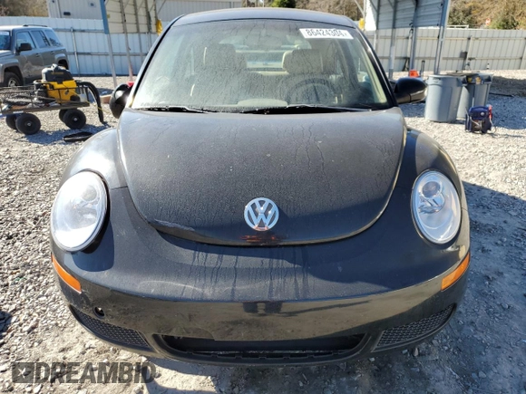 2007 Volkswagen New Beetle Coupe with VIN 3VWEW31C87M509093, listed as a Copart auction lot 86424304 with 220,540 mi miles and Clean Title. Bid and sale history available at carsss.com. Image 5.