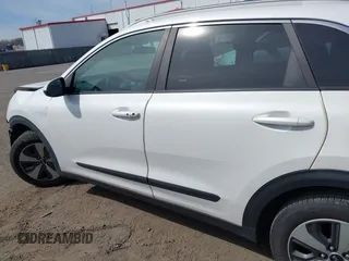 2017 Kia Niro LX with VIN KNDCB3LC8H5041747, listed as a IAAI auction lot 41764016 with 103,329 mi miles. Bid and sale history available at carsss.com. Image 14.