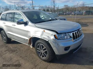 2011 Jeep Grand Cherokee Limited with VIN 1J4RR5GT8BC527676, listed as a IAAI auction lot 41683807 with 101,324 mi miles. Bid and sale history available at carsss.com. Image 1.