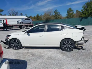 2020 Nissan Altima SR with VIN 1N4BL4CV7LC271886, listed as a IAAI auction lot 41824787 with 68,989 mi miles and . Bid and sale history available at carsss.com. Image 14.