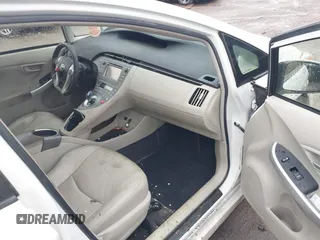 2015 Toyota Prius Four with VIN JTDKN3DU3F1977158, listed as a IAAI auction lot 41472820 with 198,212 mi miles. Bid and sale history available at carsss.com. Image 5.