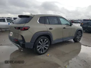 2024 Mazda CX-50 Premium Plus z VIN 7MMVABEY8RN163265, wystawiony jako Copart lot #44845075 z przebiegiem 9 999 mil mil oraz Szkoda całkowita • Salvage title. Historia ofert i sprzedaży dostępna na DreamBid. Obrazek 3.