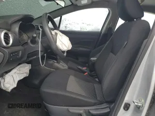 2023 Nissan Versa S z VIN 3N1CN8DV5PL832890, wystawiony jako Copart lot #43511595 z przebiegiem 24 836 mil mil oraz Szkoda całkowita • Salvage title. Historia ofert i sprzedaży dostępna na DreamBid. Obrazek 7.