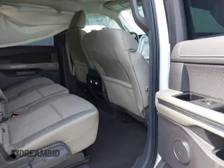 2021 Ford Expedition Max XLT z VIN 1FMJK1HT3MEA20184, wystawiony jako IAAI lot #41858965 z przebiegiem 50 548 mil mil oraz . Historia ofert i sprzedaży dostępna na DreamBid. Obrazek 8.