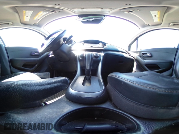 2020 Chevrolet Trax LT with VIN KL7CJLSB0LB070677, listed as a IAAI auction lot 42303980 with 95,043 mi miles and . Bid and sale history available at DreamBid. Image 19.