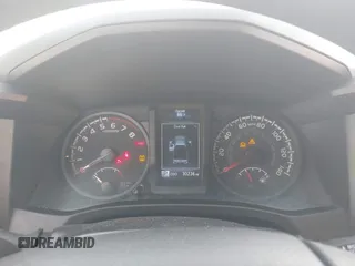 2022 Toyota Tacoma SR z VIN 3TYRX5GN5NT055800, wystawiony jako IAAI lot #42109011 z przebiegiem 30 236 mil mil oraz . Historia ofert i sprzedaży dostępna na DreamBid. Obrazek 7.