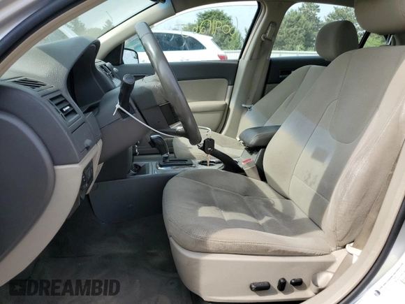 2011 Ford Fusion Hybrid with VIN 3FADP0L32BR129675, listed as a Copart auction lot 60911265 with 200,193 mi miles and Salvage title. Bid and sale history available at DreamBid. Image 7.