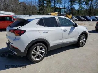 2023 Buick Encore GX Preferred с VIN KL4MMCSL1PB078472, выставлен на аукционе Copart как лот 46665935 с пробегом 25 025 миль миль и Списание • Salvage title. История ставок и продаж доступна на DreamBid. Изображение 3.