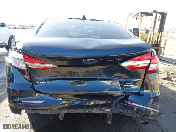 2020 Ford Fusion SE with VIN 3FA6P0HD2LR171467, listed as a IAAI auction lot 41380955 with 95,551 mi miles. Bid and sale history available at carsss.com. Image 6.