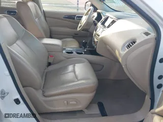 2014 Nissan Pathfinder SV with VIN 5N1AR2MN8EC637263, listed as a IAAI auction lot 41328501 with 139,518 mi miles. Bid and sale history available at carsss.com. Image 5.