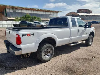 2011 Ford F-250 XL z VIN 1FT7X2BTXBEC55936, wystawiony jako Copart lot #61014275 z przebiegiem 199 882 mil mil oraz Czysty tytuł • Clean title. Historia ofert i sprzedaży dostępna na DreamBid. Obrazek 3.